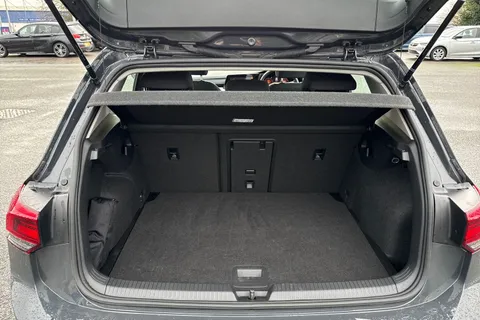 PJ22YBV Volkswagen Golf 1.5 TSI Life Euro 6 (s/s) 5dr Thumbnail #8