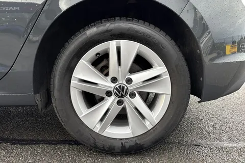PJ22YBV Volkswagen Golf 1.5 TSI Life Euro 6 (s/s) 5dr Thumbnail #14