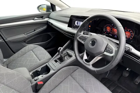 PJ22YBV Volkswagen Golf 1.5 TSI Life Euro 6 (s/s) 5dr Thumbnail #15