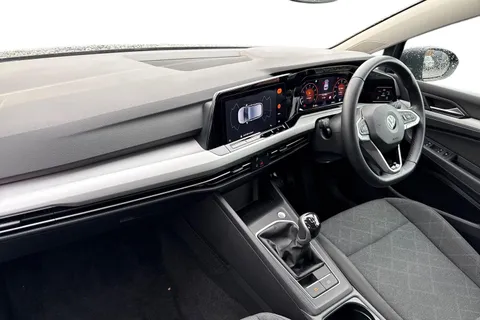 PJ22YBV Volkswagen Golf 1.5 TSI Life Euro 6 (s/s) 5dr Thumbnail #16