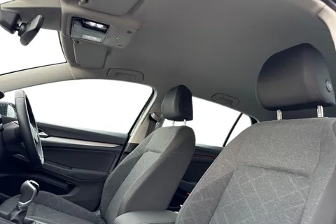 PJ22YBV Volkswagen Golf 1.5 TSI Life Euro 6 (s/s) 5dr Thumbnail #17