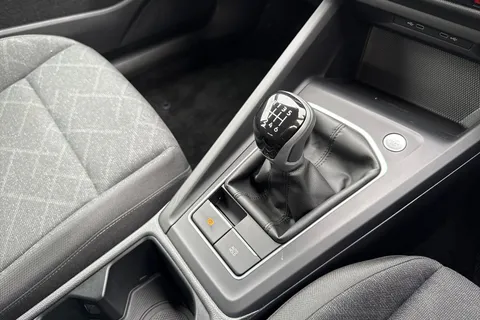 PJ22YBV Volkswagen Golf 1.5 TSI Life Euro 6 (s/s) 5dr Thumbnail #24