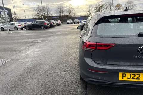 PJ22YBV Volkswagen Golf 1.5 TSI Life Euro 6 (s/s) 5dr Thumbnail #32