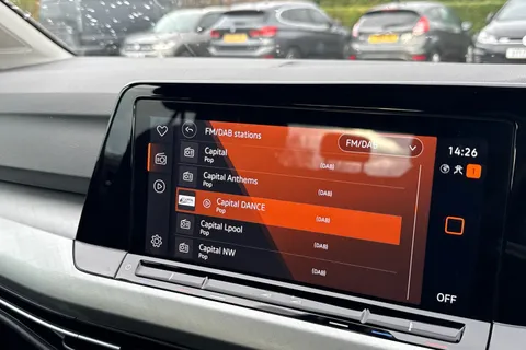 PJ22YBV Volkswagen Golf 1.5 TSI Life Euro 6 (s/s) 5dr Thumbnail #44