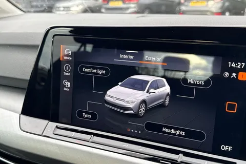 PJ22YBV Volkswagen Golf 1.5 TSI Life Euro 6 (s/s) 5dr Thumbnail #48