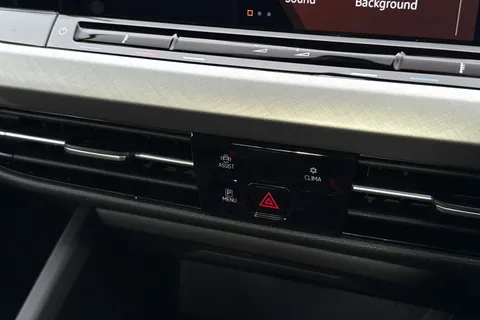 PJ22YBV Volkswagen Golf 1.5 TSI Life Euro 6 (s/s) 5dr Thumbnail #50