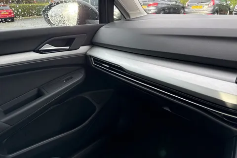 PJ22YBV Volkswagen Golf 1.5 TSI Life Euro 6 (s/s) 5dr Thumbnail #59