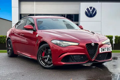 DW17BXZ Alfa Romeo Giulia 2.9 V6 Bi-Turbo Quadrifoglio Auto Euro 6 (s/s) 4dr Thumbnail #2