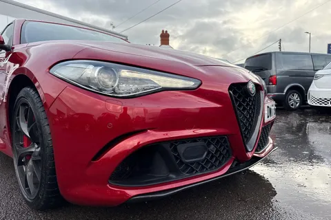 DW17BXZ Alfa Romeo Giulia 2.9 V6 Bi-Turbo Quadrifoglio Auto Euro 6 (s/s) 4dr Thumbnail #10