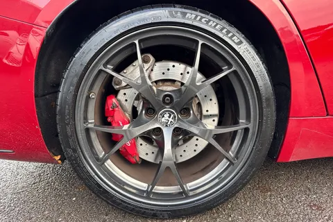 DW17BXZ Alfa Romeo Giulia 2.9 V6 Bi-Turbo Quadrifoglio Auto Euro 6 (s/s) 4dr Thumbnail #14