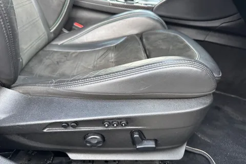 DW17BXZ Alfa Romeo Giulia 2.9 V6 Bi-Turbo Quadrifoglio Auto Euro 6 (s/s) 4dr Thumbnail #41