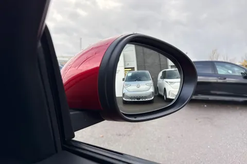 DW17BXZ Alfa Romeo Giulia 2.9 V6 Bi-Turbo Quadrifoglio Auto Euro 6 (s/s) 4dr Thumbnail #42