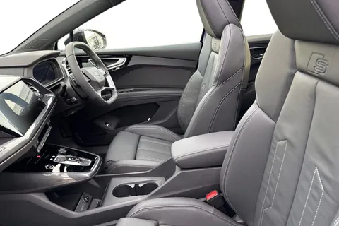 Audi Q4 e-tron 55 Black Edition Auto quattro 5dr 82kWh Thumbnail #16