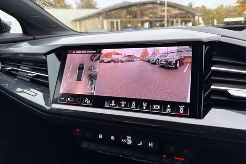 Audi Q4 e-tron 55 Black Edition Auto quattro 5dr 82kWh Thumbnail #33