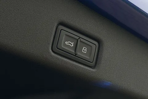  Audi Q5 2.0 TDI Edition 1 Sportback S Tronic quattro Euro 6 (s/s) 5dr Thumbnail #27