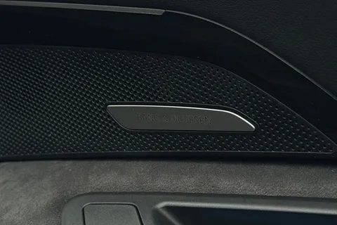  Audi Q5 2.0 TDI Edition 1 Sportback S Tronic quattro Euro 6 (s/s) 5dr Thumbnail #36