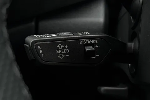  Audi Q5 2.0 TDI Edition 1 Sportback S Tronic quattro Euro 6 (s/s) 5dr Thumbnail #40