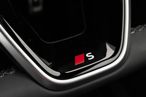  Audi Q5 2.0 TDI Edition 1 Sportback S Tronic quattro Euro 6 (s/s) 5dr Thumbnail #46