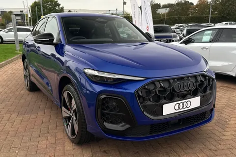  Audi Q5 2.0 TDI Edition 1 Sportback S Tronic quattro Euro 6 (s/s) 5dr Thumbnail #61