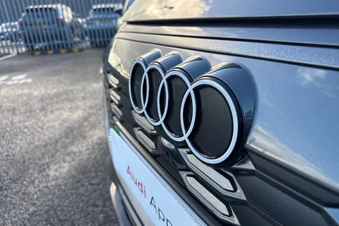 25 of 66 for Audi Q6 E-Tron Q6 SUV S line e-tron quattro 285,00 kW