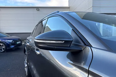 27 of 66 for Audi Q6 E-Tron Q6 SUV S line e-tron quattro 285,00 kW