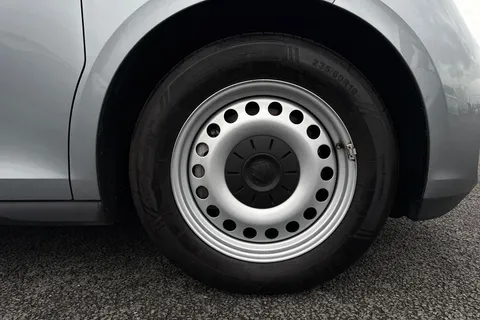 DC74FSZ Volkswagen Id. Buzz Cargo 210kW Commerce 79kWh Auto Thumbnail #10