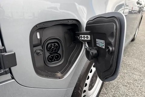 DC74FSZ Volkswagen Id. Buzz Cargo 210kW Commerce 79kWh Auto Thumbnail #25