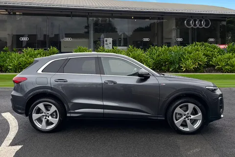 PX75WYZ Audi Q5 SUV S line TDI quattro 204 PS S tronic Thumbnail #4