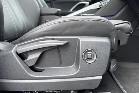 PX75WYZ Audi Q5 SUV S line TDI quattro 204 PS S tronic Thumbnail #45