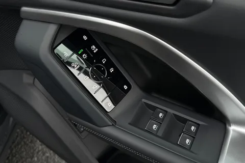 PX75WYZ Audi Q5 SUV S line TDI quattro 204 PS S tronic Thumbnail #47