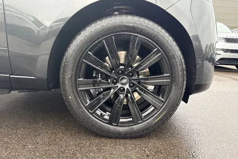 Land Rover Range Rover 3.0 P460e 38.2kWh Edition Auto 4WD Euro 6 (s/s) 5dr Thumbnail #9