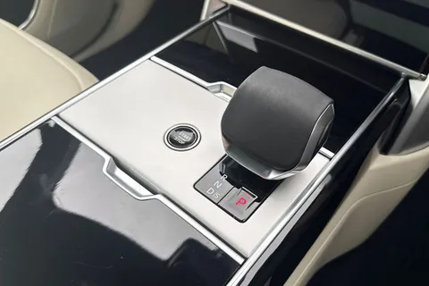 Land Rover Range Rover 3.0 P460e 38.2kWh Edition Auto 4WD Euro 6 (s/s) 5dr Thumbnail #17