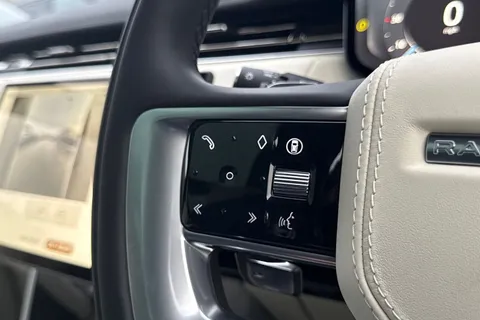 Land Rover Range Rover 3.0 P460e 38.2kWh Edition Auto 4WD Euro 6 (s/s) 5dr Thumbnail #18