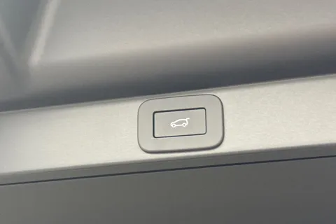 Land Rover Range Rover 3.0 P460e 38.2kWh Edition Auto 4WD Euro 6 (s/s) 5dr Thumbnail #26