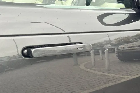 Land Rover Range Rover 3.0 P460e 38.2kWh Edition Auto 4WD Euro 6 (s/s) 5dr Thumbnail #31