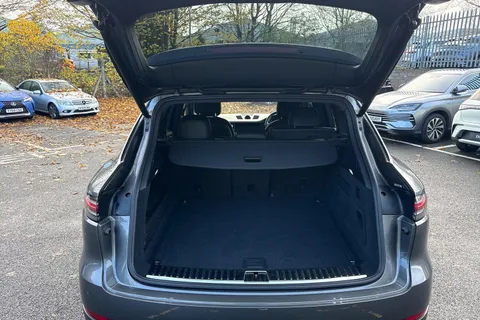 VX20UAL Porsche Cayenne 2.9T V6 S TiptronicS 4WD Euro 6 (s/s) 5dr Thumbnail #11