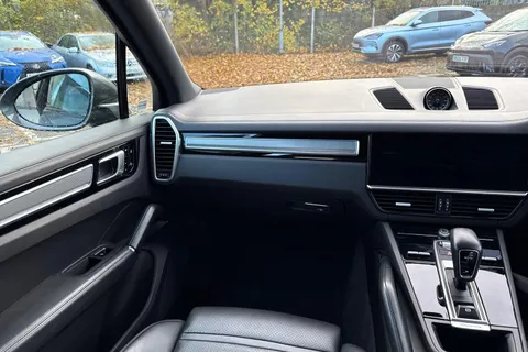 VX20UAL Porsche Cayenne 2.9T V6 S TiptronicS 4WD Euro 6 (s/s) 5dr Thumbnail #16