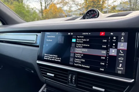 VX20UAL Porsche Cayenne 2.9T V6 S TiptronicS 4WD Euro 6 (s/s) 5dr Thumbnail #42