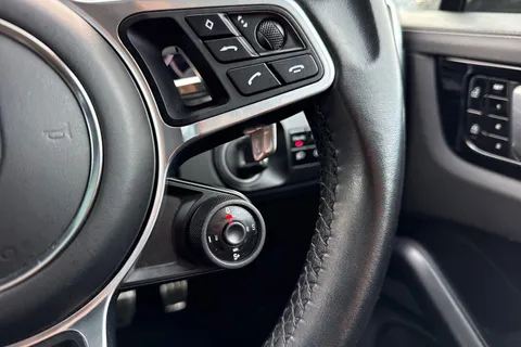 VX20UAL Porsche Cayenne 2.9T V6 S TiptronicS 4WD Euro 6 (s/s) 5dr Thumbnail #47