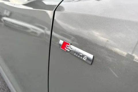  Audi Q3 2.0 TDI 40 S line S Tronic quattro Euro 6 (s/s) 5dr Thumbnail #27