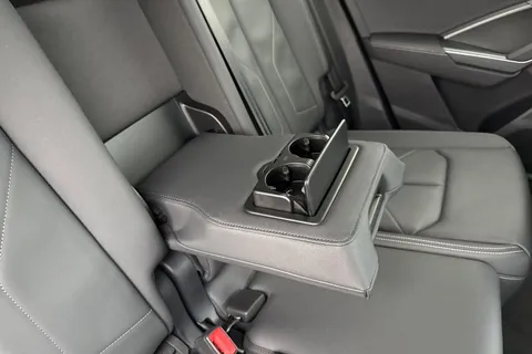  Audi Q3 2.0 TDI 40 S line S Tronic quattro Euro 6 (s/s) 5dr Thumbnail #41