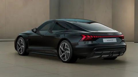  Audi e-tron GT 105kWh Auto quattro 4dr Thumbnail #2