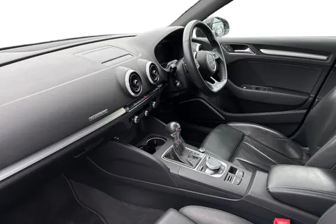 15 of 51 for Audi S3 Black Edition TFSI 300 PS S tronic