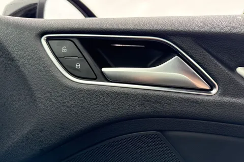 21 of 51 for Audi S3 Black Edition TFSI 300 PS S tronic