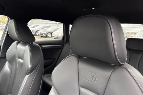 24 of 51 for Audi S3 Black Edition TFSI 300 PS S tronic