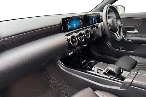 LL69YWT Mercedes-Benz A Class 1.5 A180d Sport (Executive) 7G-DCT Euro 6 (s/s) 5dr Thumbnail #10