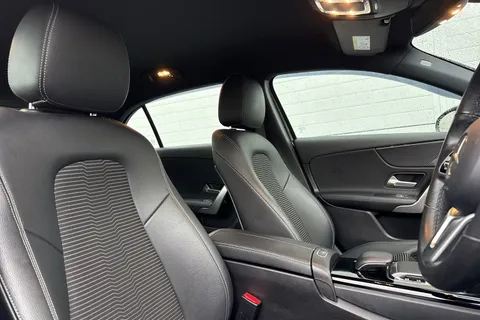 LL69YWT Mercedes-Benz A Class 1.5 A180d Sport (Executive) 7G-DCT Euro 6 (s/s) 5dr Thumbnail #22