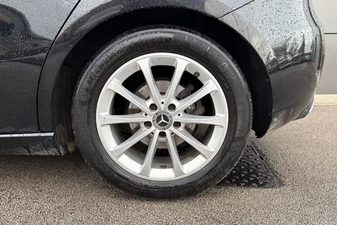 LL69YWT Mercedes-Benz A Class 1.5 A180d Sport (Executive) 7G-DCT Euro 6 (s/s) 5dr Thumbnail #25