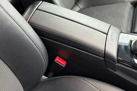 LL69YWT Mercedes-Benz A Class 1.5 A180d Sport (Executive) 7G-DCT Euro 6 (s/s) 5dr Thumbnail #38