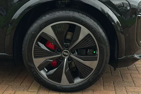 Audi Q6 E-Tron 100kWh Edition 1 Auto quattro 5dr Thumbnail #13